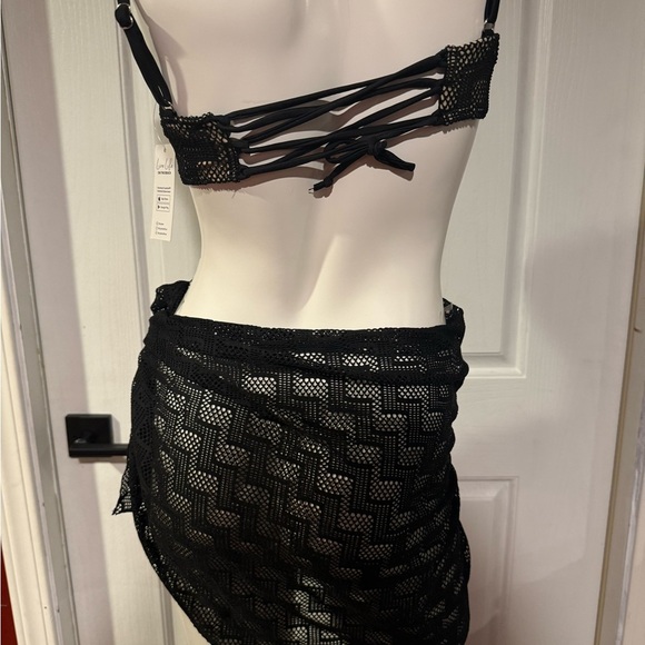 Cupshe Black Bikini with High-Waisted Design - Picture 5 of 5